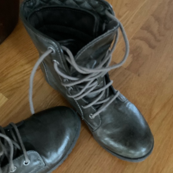 Nine West, Size 7.5 Dark gray/brown - Picture 5 of 7